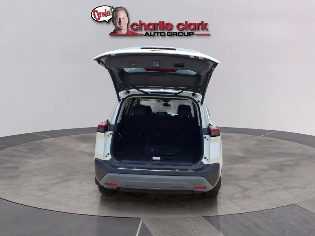 Used 2023 Nissan Rogue SV w/ SV Premium B Package FWD image 5