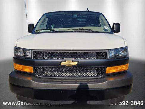 New 2025 Chevrolet Express 2500 Work Van image 8