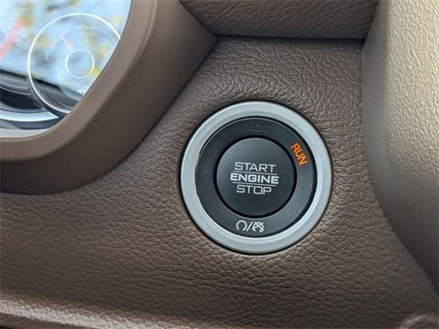 Used 2019 RAM 1500 Laramie image 27