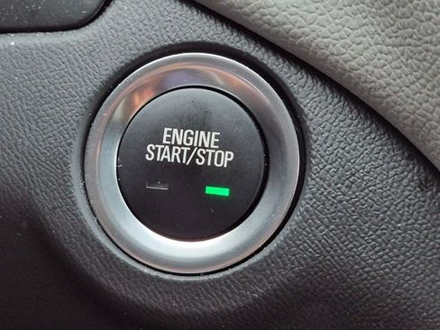 Used 2023 Chevrolet Equinox LS w/ LS Convenience Package FWD image 12