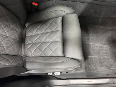 Certified 2025 BMW X7 xDrive40i image 18