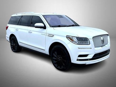 Used 2020 Lincoln Navigator Reserve w/ Equipment Group 208A Reserve AWD/4WD image 3