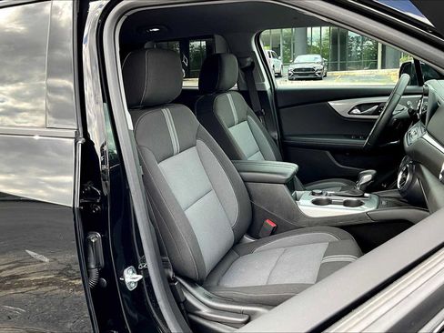 Used 2023 Chevrolet Blazer LT w/ Convenience Package FWD image 9
