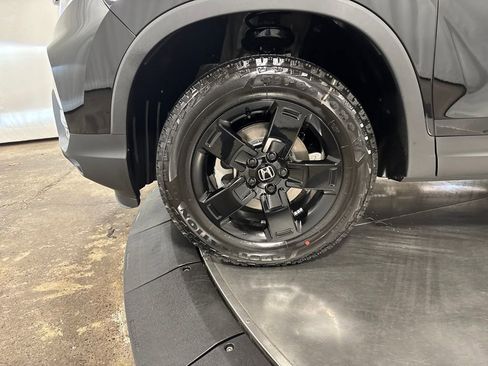 New 2026 Honda Ridgeline Black Edition image 2