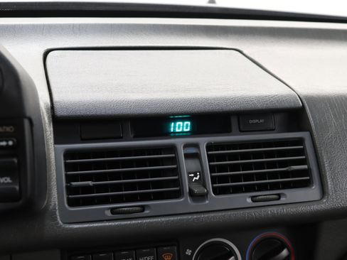 Used 1987 Acura Legend L image 14