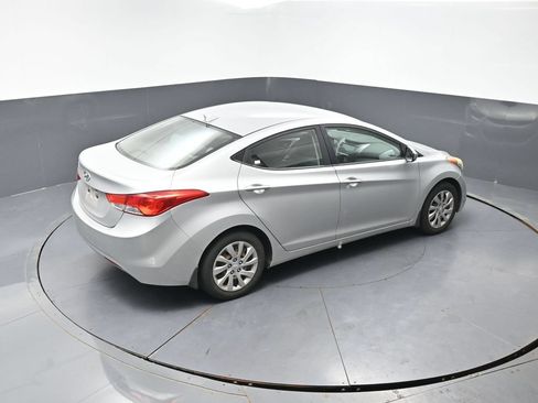 Used 2012 Hyundai Elantra GLS FWD image 10