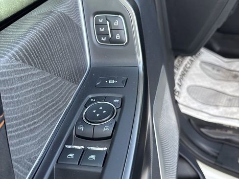 Used 2024 Ford F350 Platinum image 12