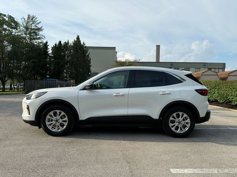 Used 2023 Ford Escape Active w/ Cold Weather Package image 7