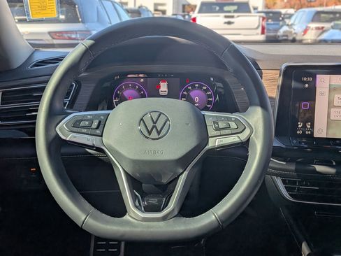 Used 2025 Volkswagen Atlas SEL Premium R-Line image 20