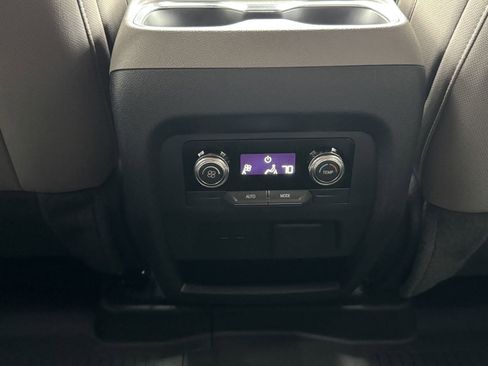 New 2025 GMC Acadia Elevation image 23