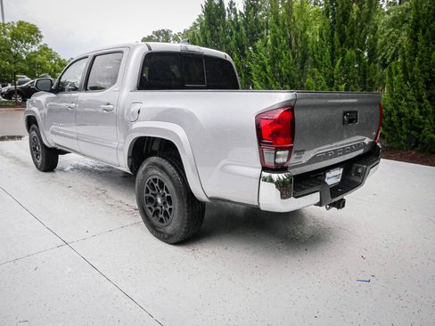 Used 2021 Toyota Tacoma SR5 RWD image 8