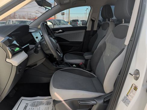 Used 2022 Volkswagen Taos S w/ IQ Drive S Package image 8