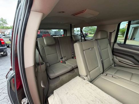 Used 2017 Chevrolet Suburban LT AWD/4WD image 28