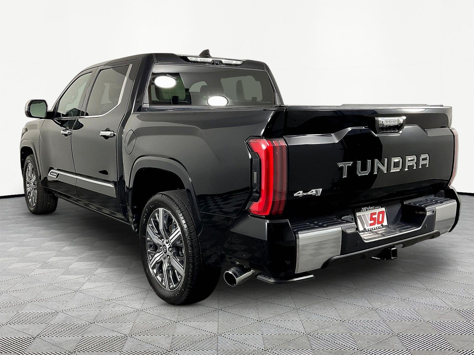 Used 2022 Toyota Tundra Capstone AWD/4WD image 4