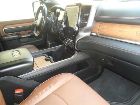 Used 2024 RAM 3500 Limited w/ Safety Group image 77