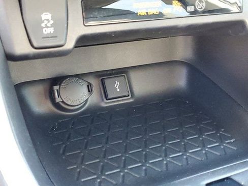 Used 2021 Toyota RAV4 XLE image 26