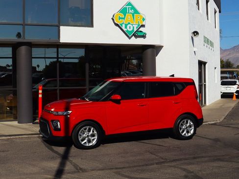 Used 2020 Kia Soul S image 7