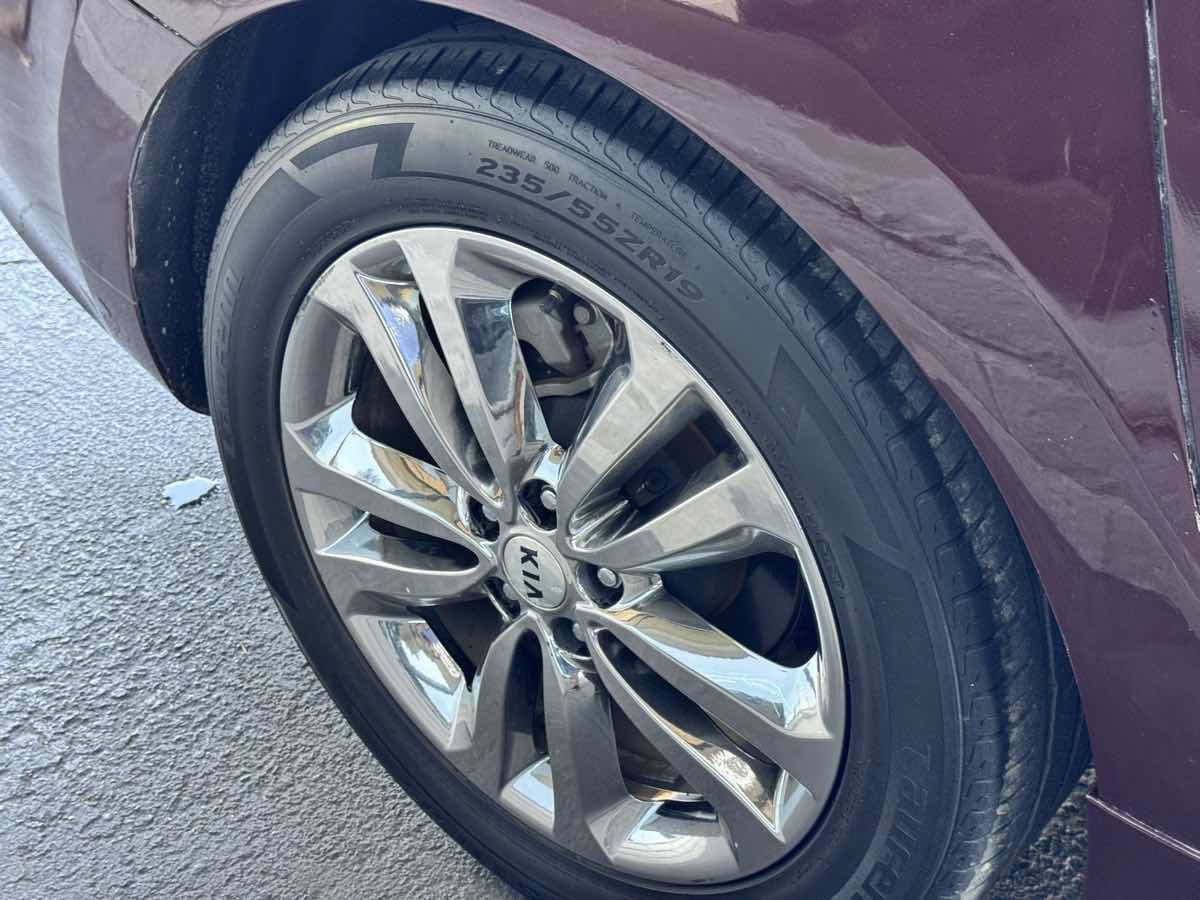 Used 2017 Kia Sedona SX Limited FWD image 21