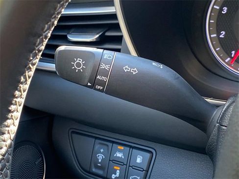 Used 2019 Genesis G70 2.0T Advanced w/ Dynamic Package image 22