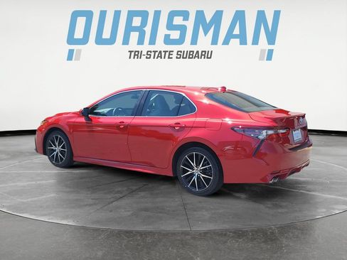 Used 2024 Toyota Camry SE w/ Cold Weather Package FWD image 4