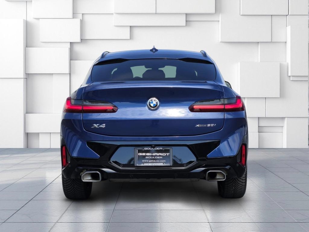 Used 2024 BMW X4 xDrive30i w/ Premium Package AWD/4WD image 6