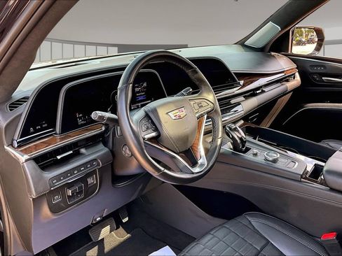 Used 2023 Cadillac Escalade Premium Luxury Platinum AWD/4WD image 13