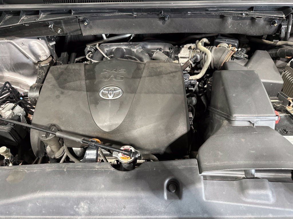 Used 2019 Toyota Highlander XLE AWD/4WD image 24