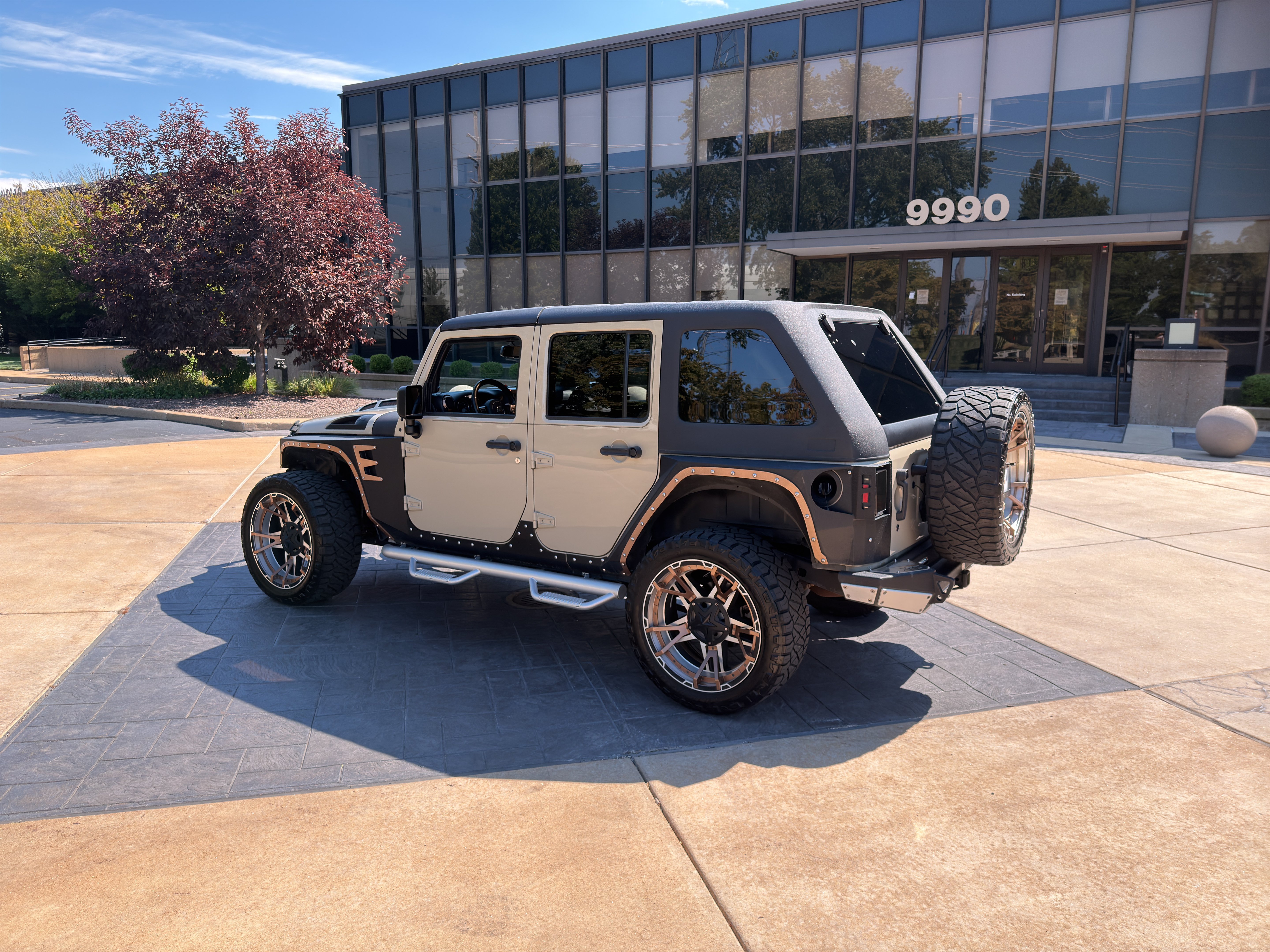 Used 2018 Jeep Wrangler Unlimited Sport S AWD/4WD image 3