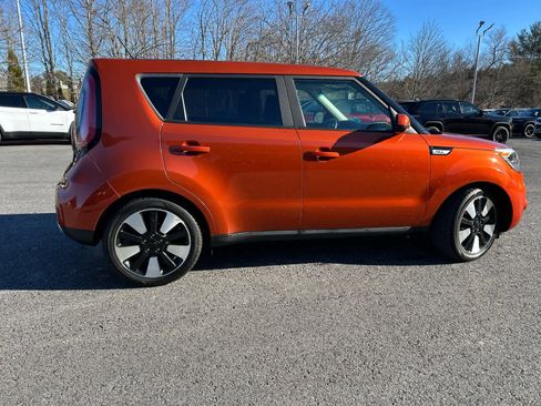 Used 2018 Kia Soul + image 6