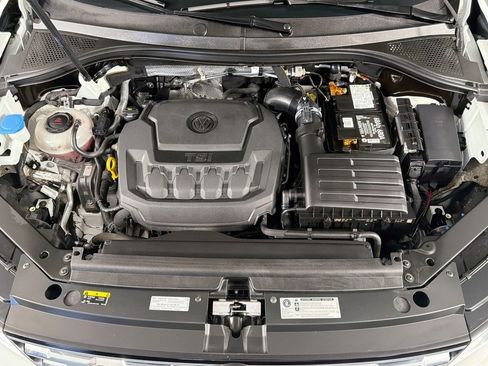 Used 2020 Volkswagen Tiguan SEL FWD image 12