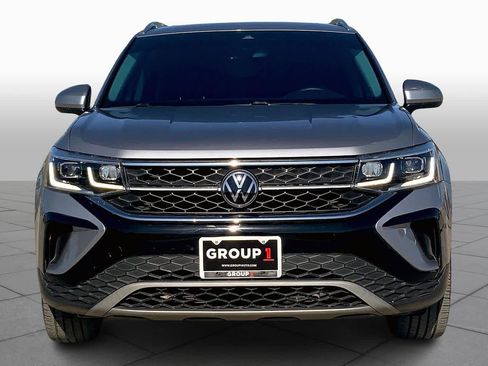 Used 2022 Volkswagen Taos SEL image 3