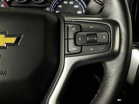 Used 2022 Chevrolet Silverado 1500 LT AWD/4WD image 21