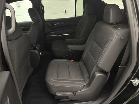 Used 2025 Chevrolet Traverse LT AWD/4WD image 45