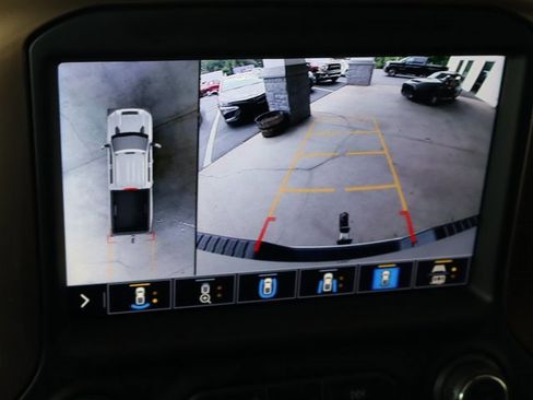 Used 2020 Chevrolet Silverado 3500 High Country w/ Technology Package image 33