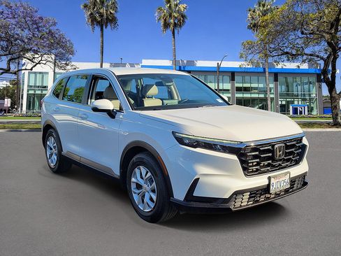 Used 2024 Honda CR-V LX image 2