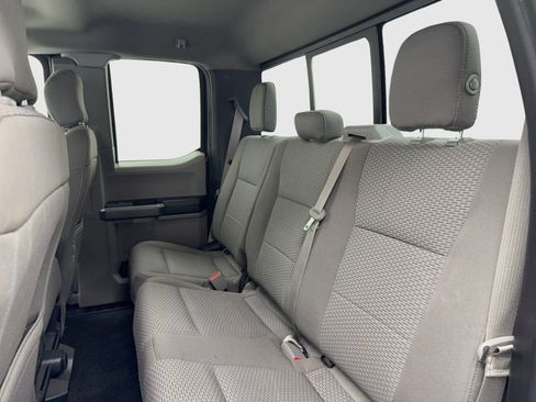 Used 2019 Ford F150 XLT w/ Equipment Group 302A Luxury AWD/4WD image 38