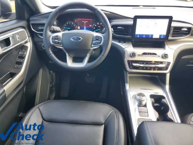 Used 2022 Ford Explorer XLT w/ Equipment Group 202A RWD image 17