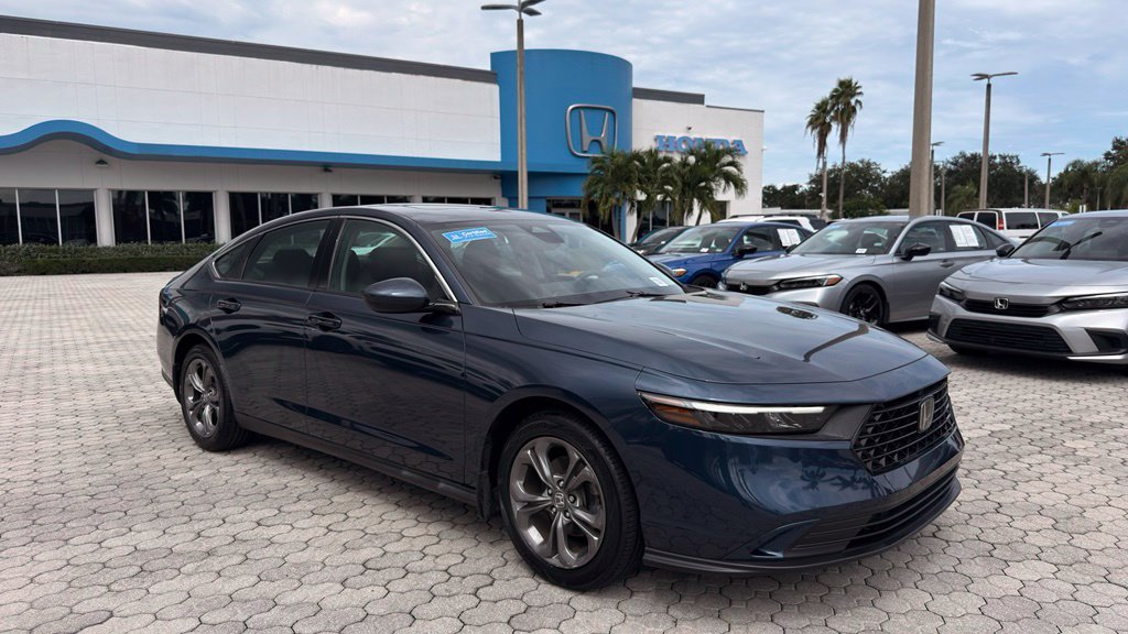 Certified 2023 Honda Accord EX image 14