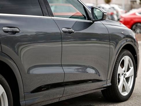 New 2025 Audi Q5 Prestige image 8