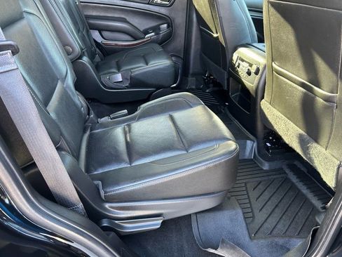 Used 2018 GMC Yukon SLT w/ Premium Edition image 13