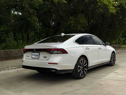 Used 2026 Honda Accord Touring image 9