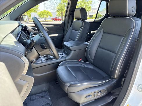 Used 2023 Chevrolet Traverse Premier w/ Redline Edition AWD/4WD image 18