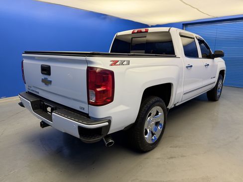 Used 2018 Chevrolet Silverado 1500 LTZ Z71 w/ LTZ Plus Package AWD/4WD image 7