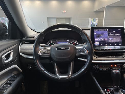Used 2022 Jeep Compass Latitude w/ Convenience Group FWD image 19