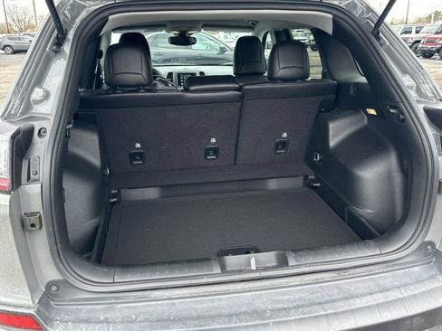 Used 2022 Jeep Cherokee Latitude Lux image 11