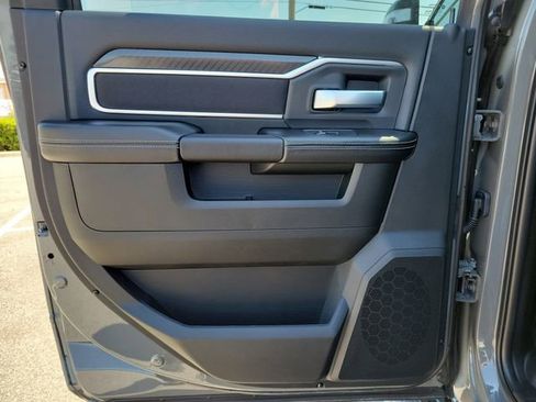 New 2026 RAM 2500 Big Horn AWD/4WD image 9
