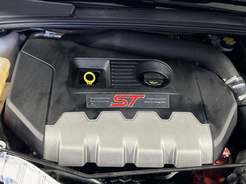 Used 2018 Ford Focus ST image 28