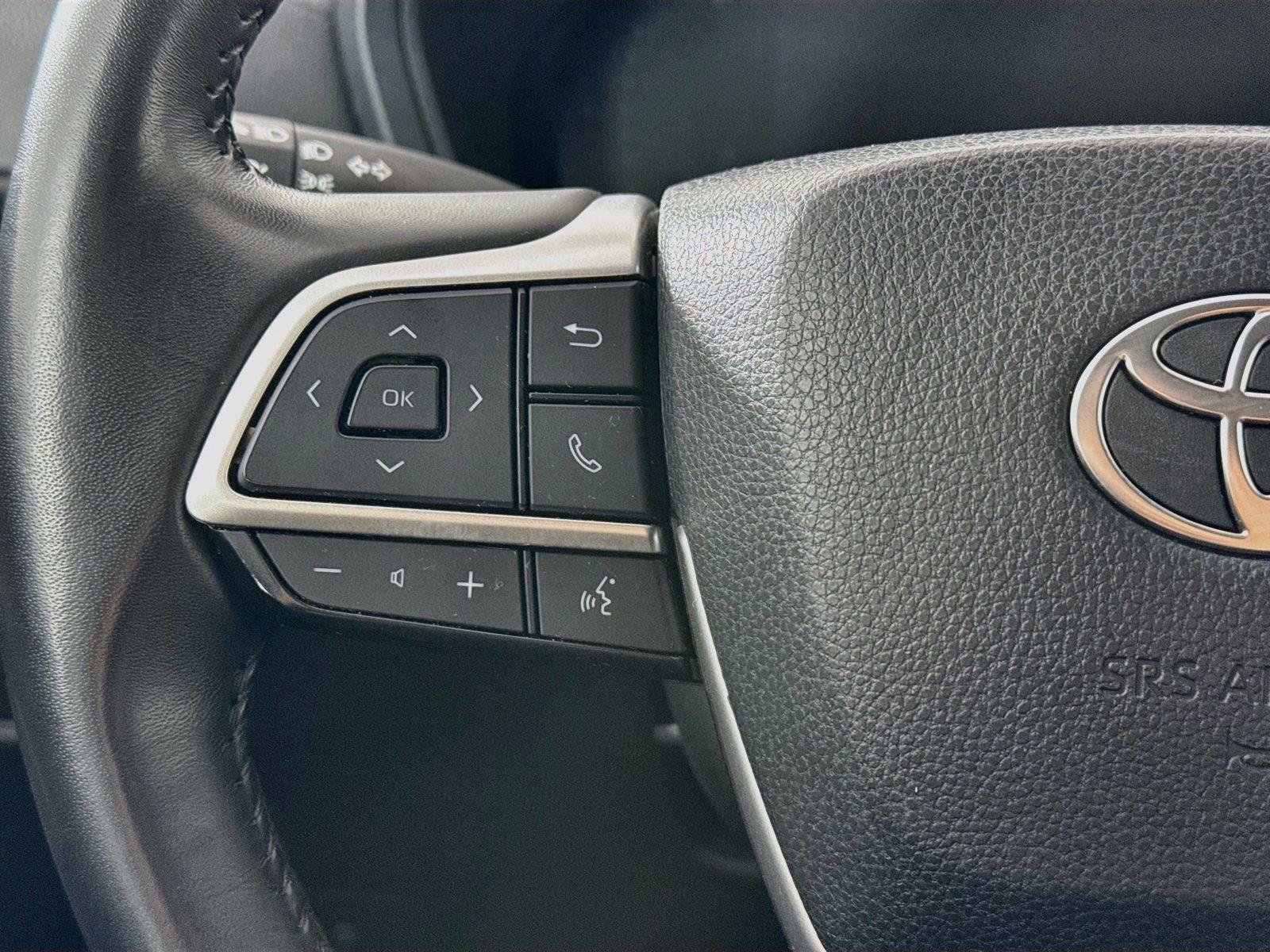 Certified 2025 Toyota Grand Highlander FWD image 18