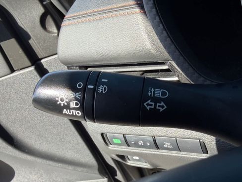 Used 2021 Nissan Sentra SR FWD image 18