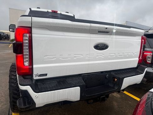 Used 2025 Ford F250 Lariat w/ Lariat Ultimate Package AWD/4WD image 4